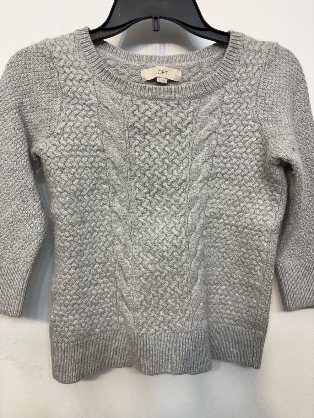 Ann Taylor Loft Gray 3/4 Sleeve Cable Knit Sweater Woman’s Size Small - Picture 2 of 7